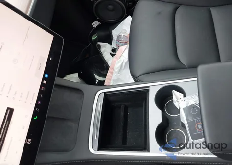 2022 Tesla Model Y Performance Dual Motor All-Wheel Drive z USA, uszkodzony, nr VIN 7SAYGDEF9NF522883